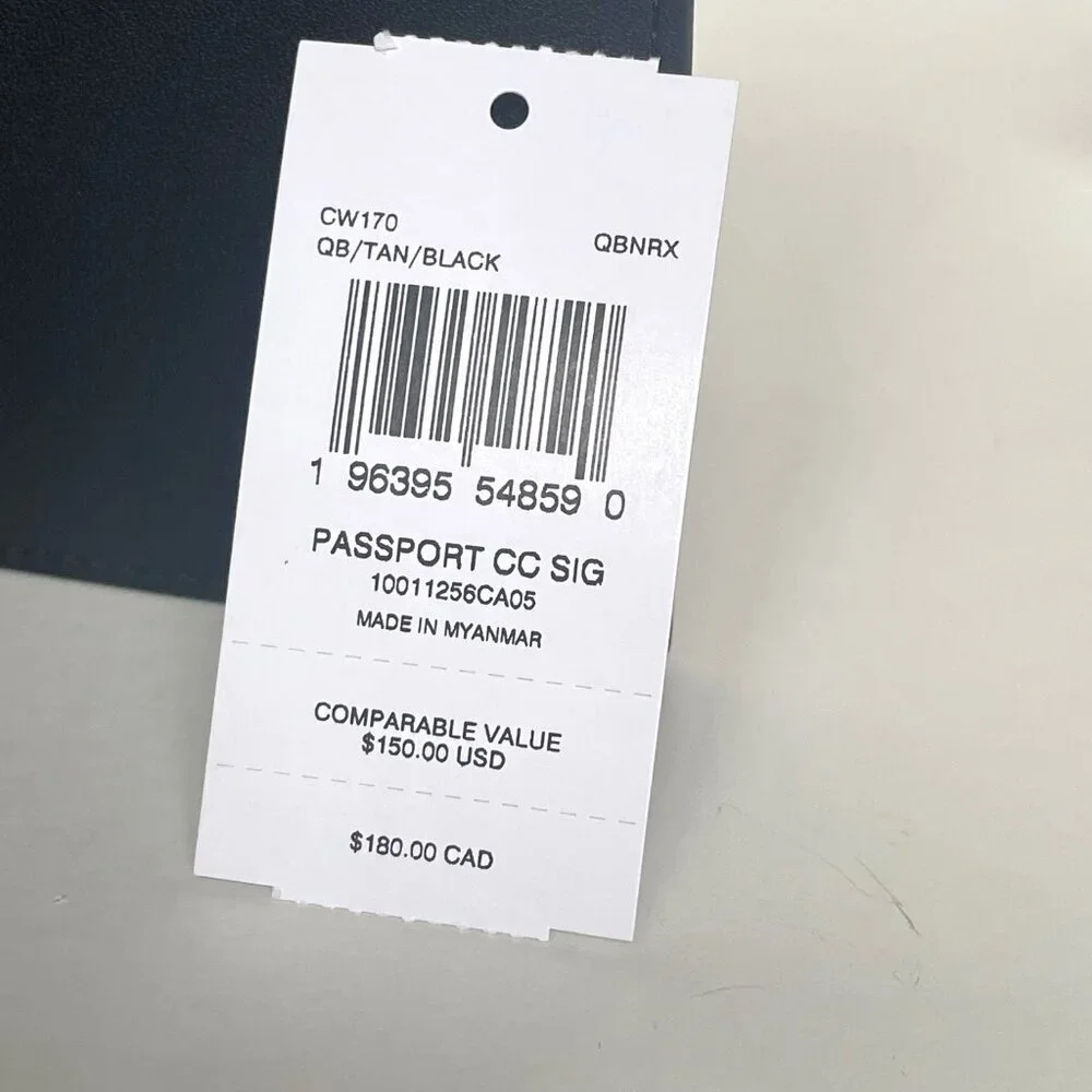 Coach Signature Passport Holder Card Case CW170 Tan Black Slim Wallet NWT - Picture 8 of 8